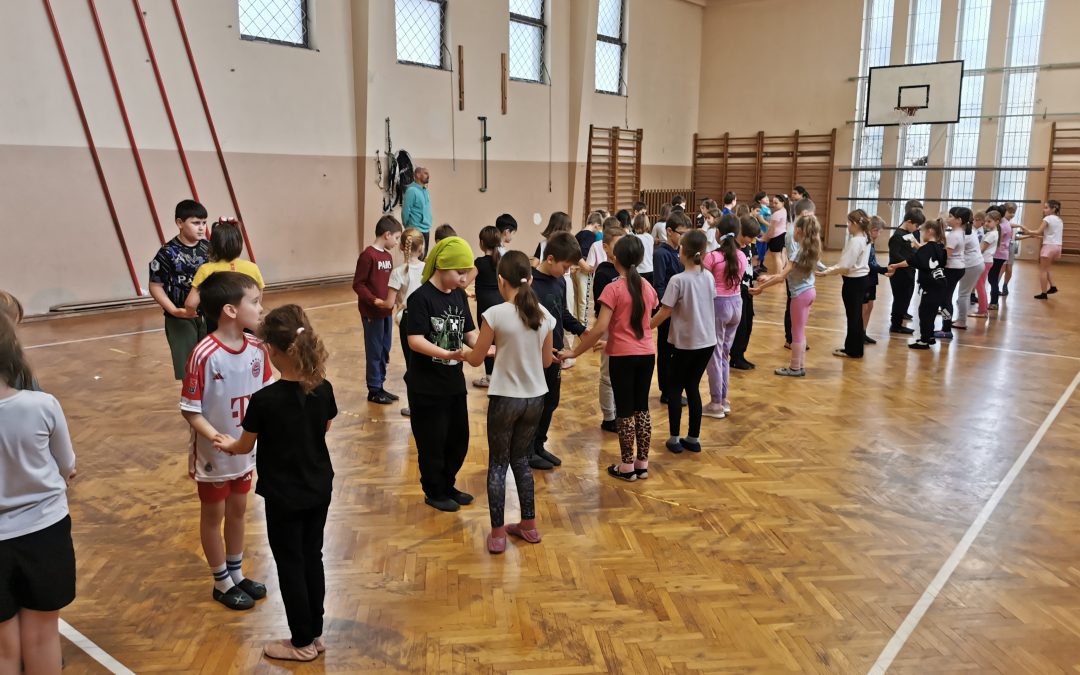 2. športni dan: Naučimo se plesati (3. razred)
